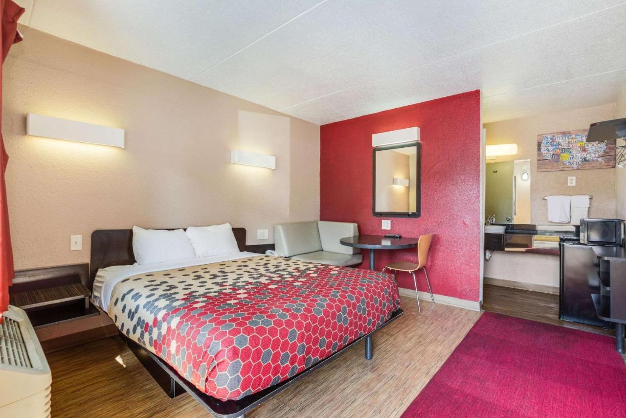 Econo Lodge Inn & Suites Терре-Хот Екстер'єр фото