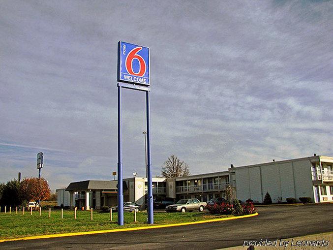 Econo Lodge Inn & Suites Терре-Хот Екстер'єр фото